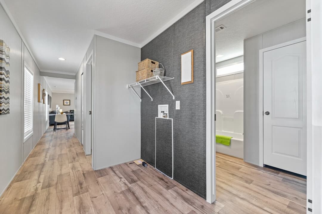 The clarke 16762c interior home features