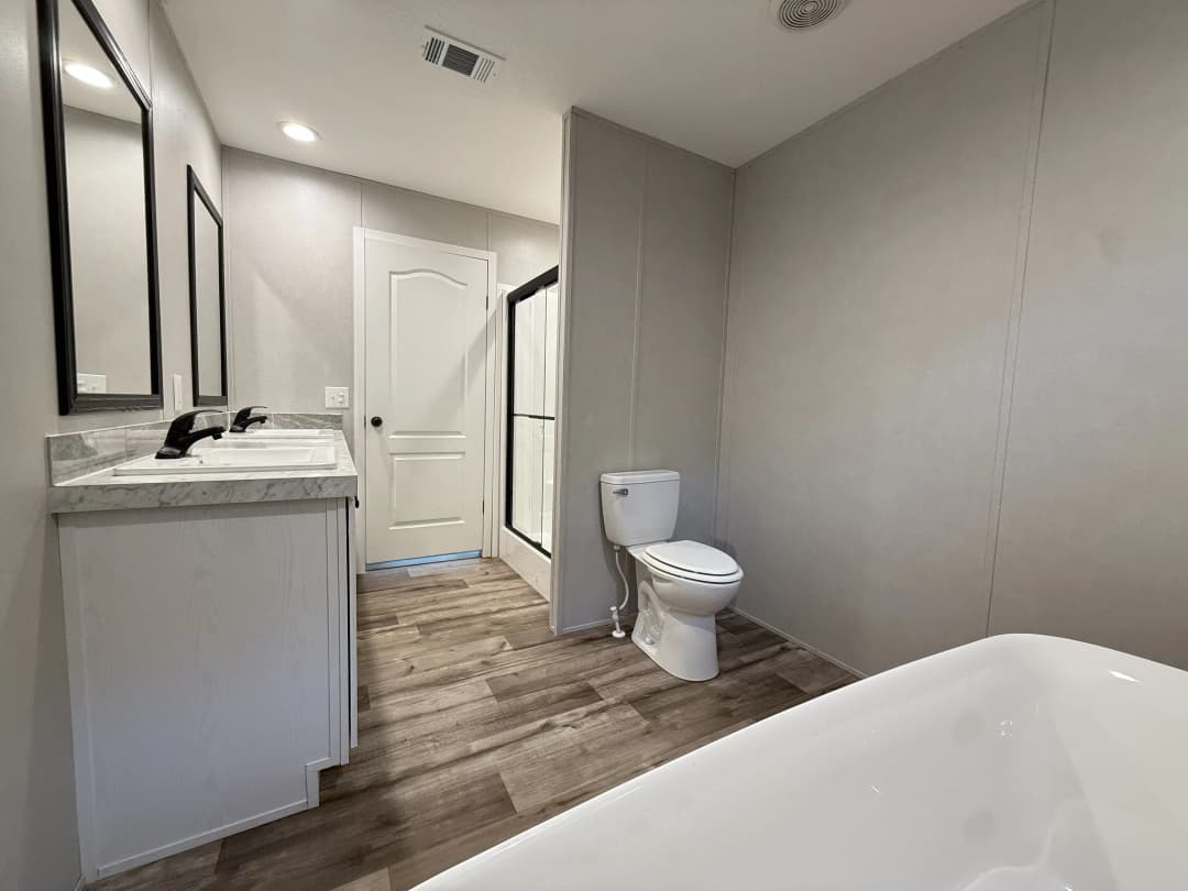 215 ballard rd, honea path, sc 29654 - front lot bathroom home features