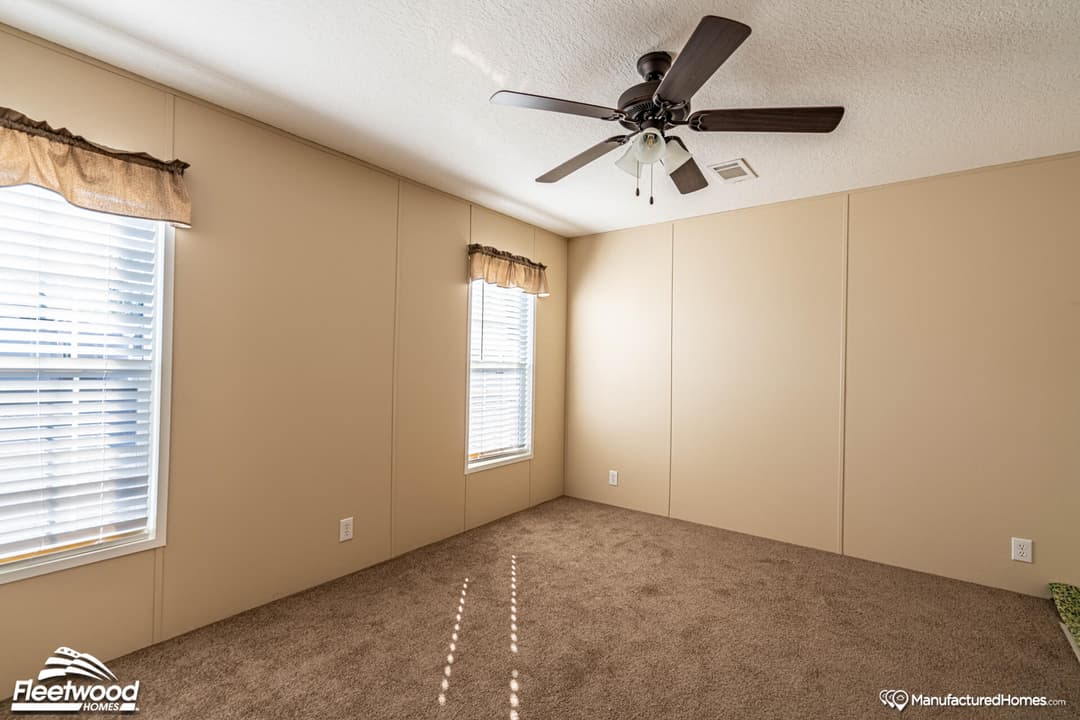 The summit 24563u bedroom home features