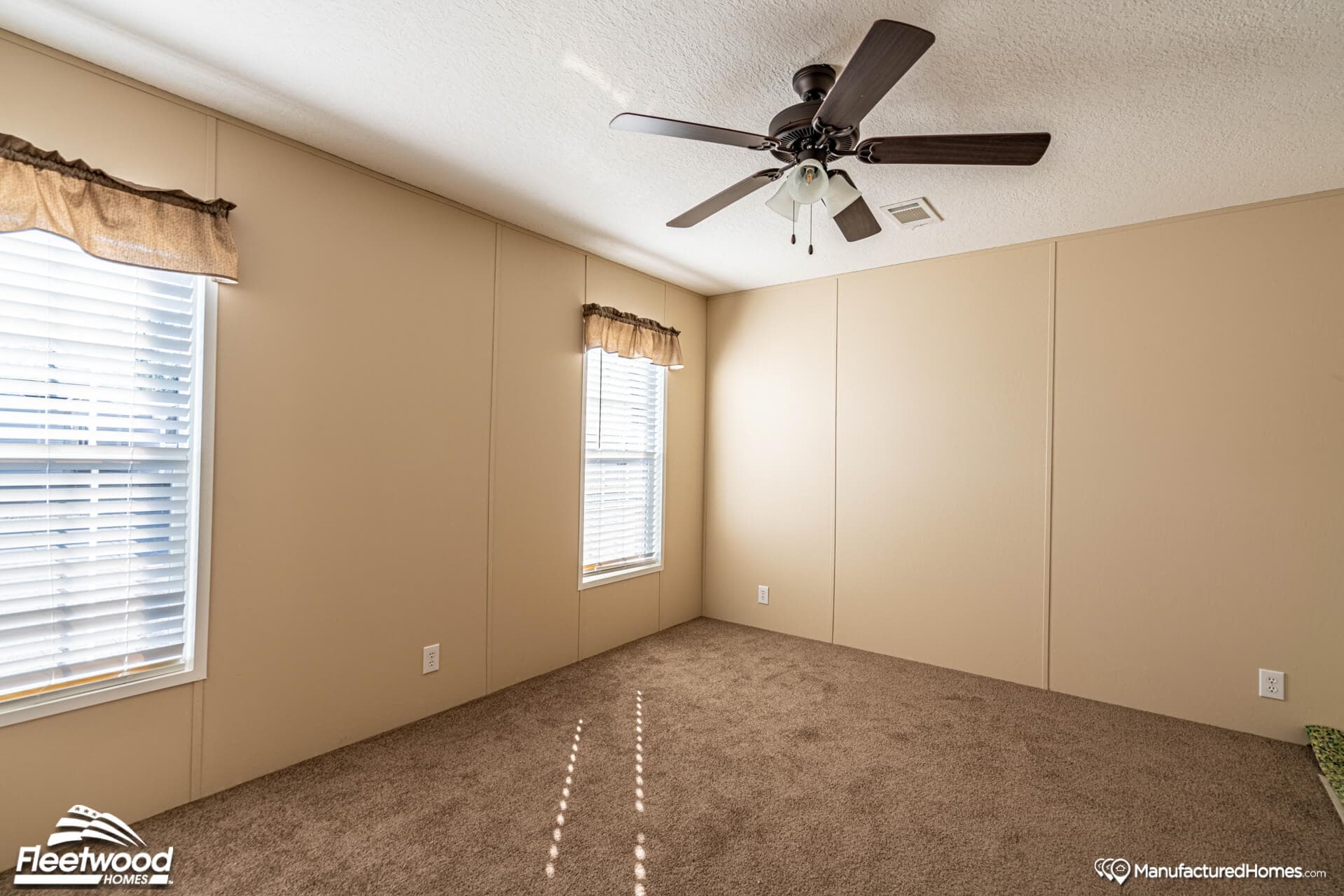 The summit 24563u bedroom home features