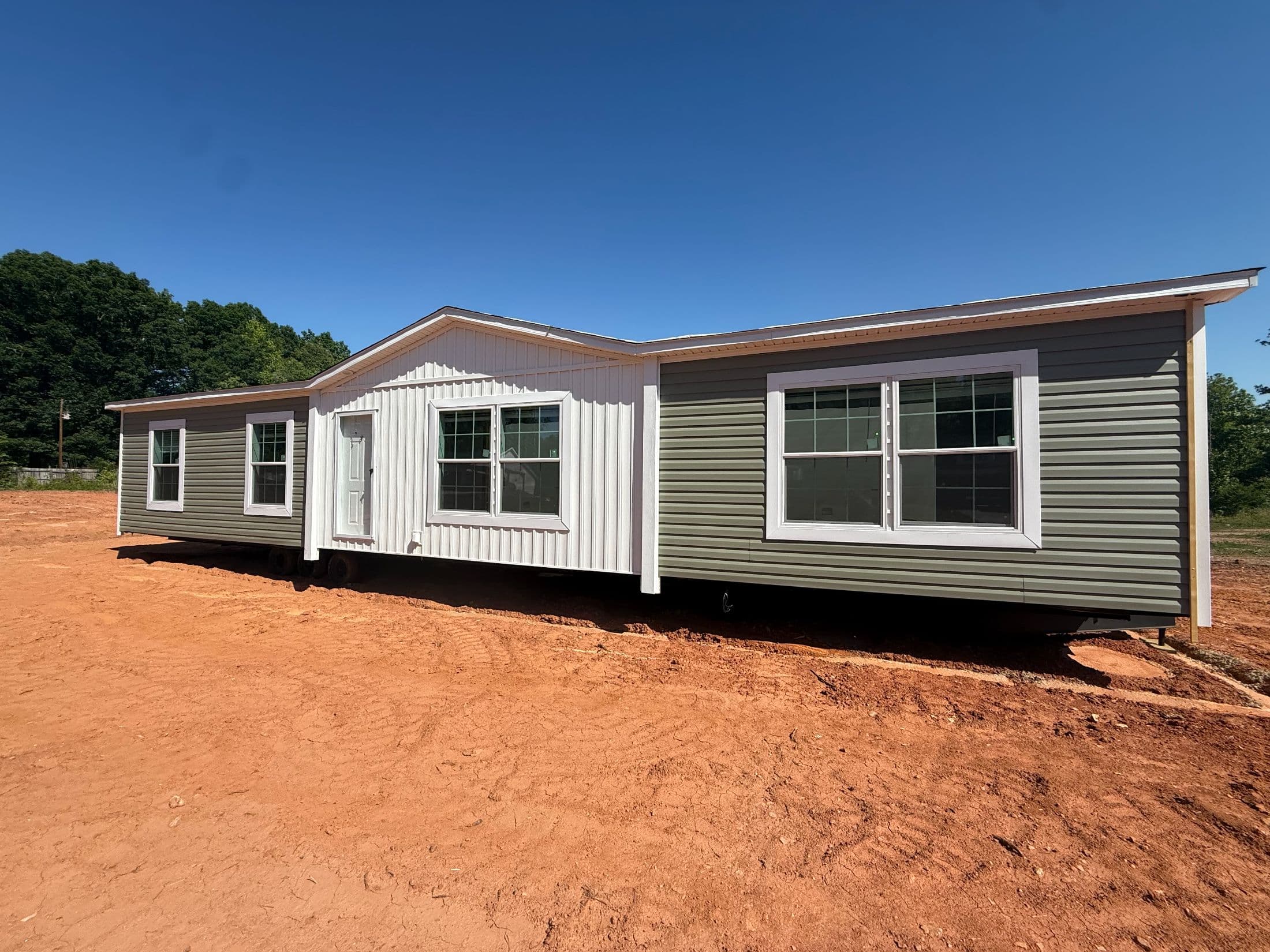 417 wilkie rd. gaffney sc  hero and elevation home features