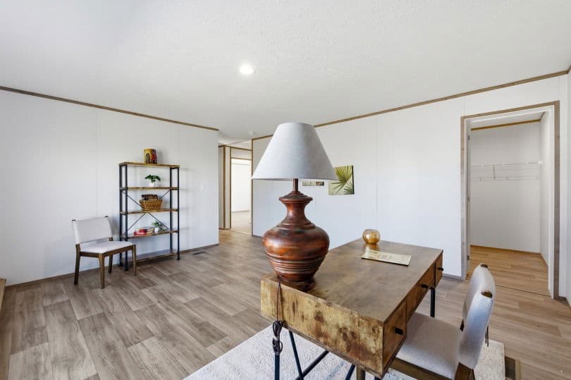 Phoenix 32764a interior home features