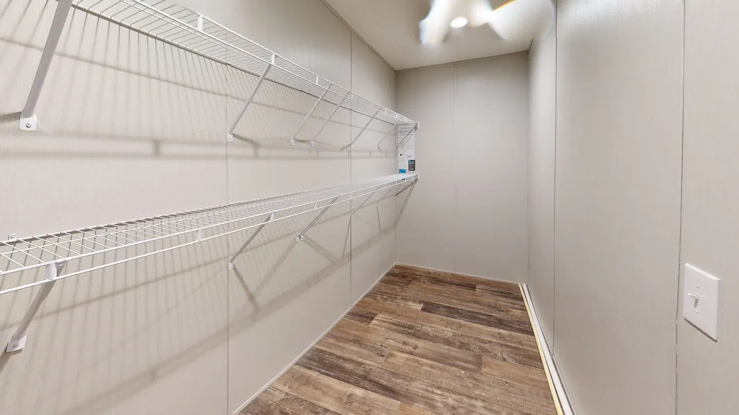 The summit 28764b  home features