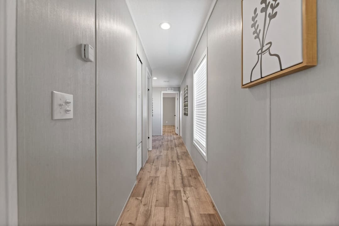 The clarke 16762c interior home features