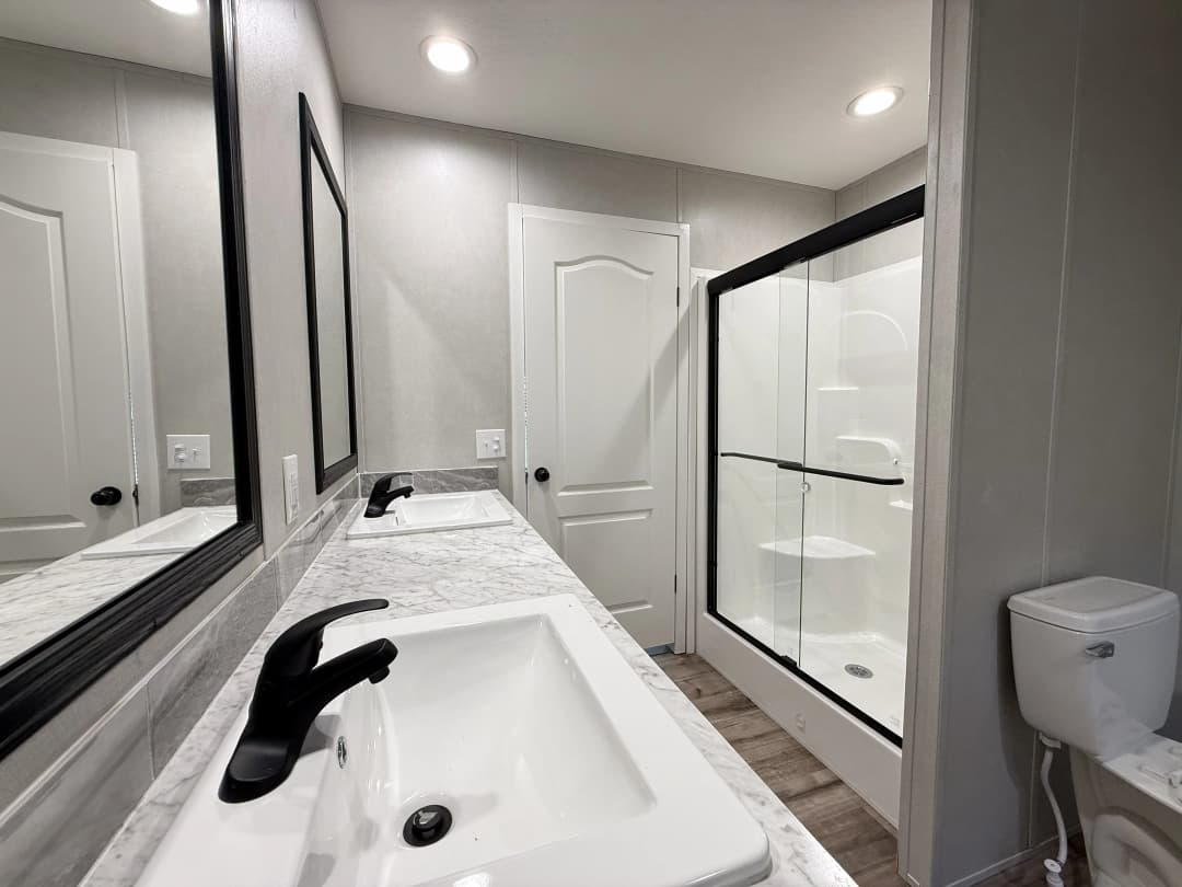 215 ballard rd, honea path, sc 29654 - front lot bathroom home features