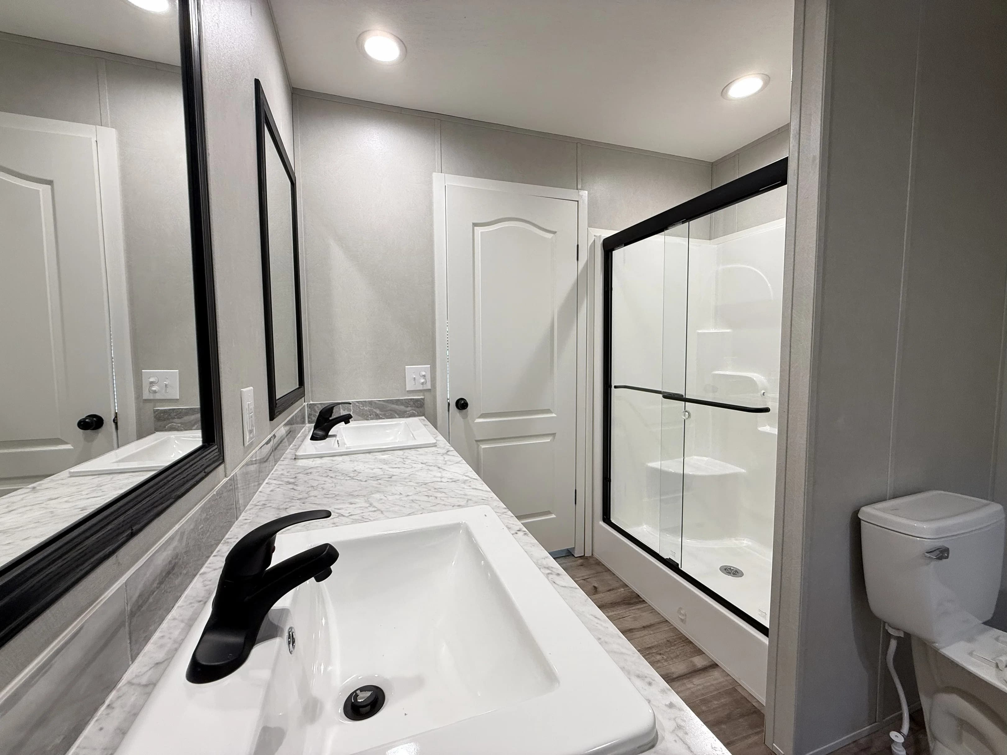 215 ballard rd, honea path, sc 29654 - front lot bathroom home features