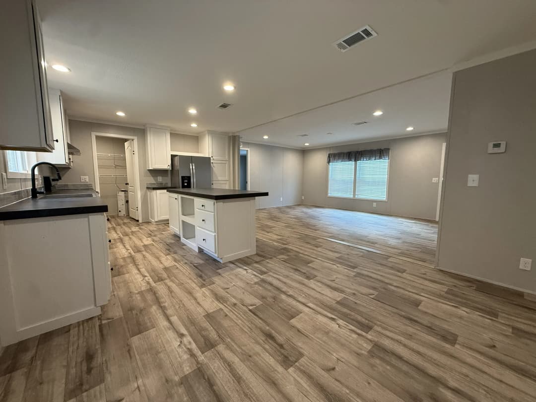 215 ballard rd, honea path, sc 29654 - front lot kitchen home features
