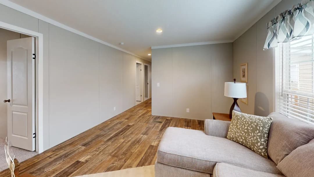 The summit 28764b interior home features