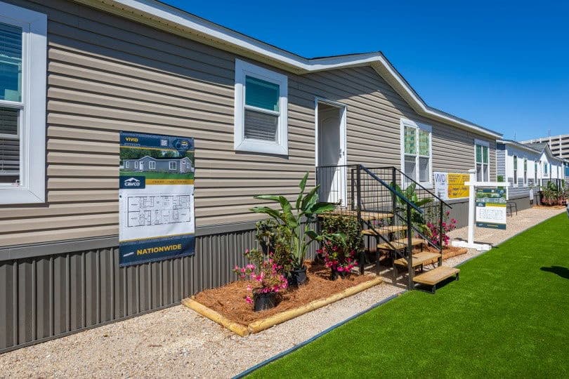 Vivid 28603n hero, elevation, and exterior home features