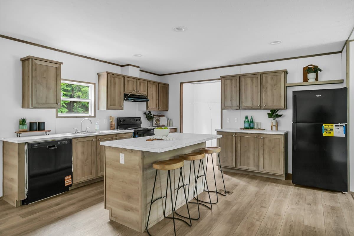 160 bernice dr, moore, sc 29369 (land & home) kitchen home features