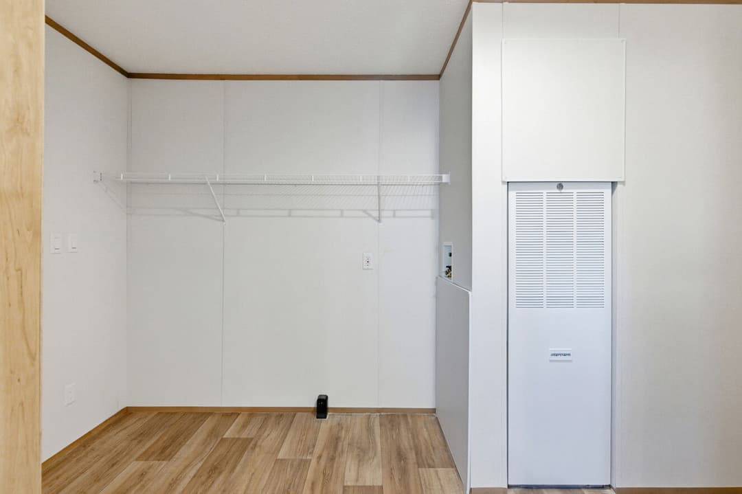 Phoenix 32764a interior home features