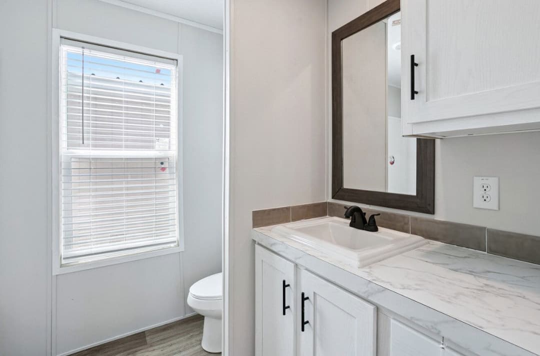 Valor 16763n bathroom home features