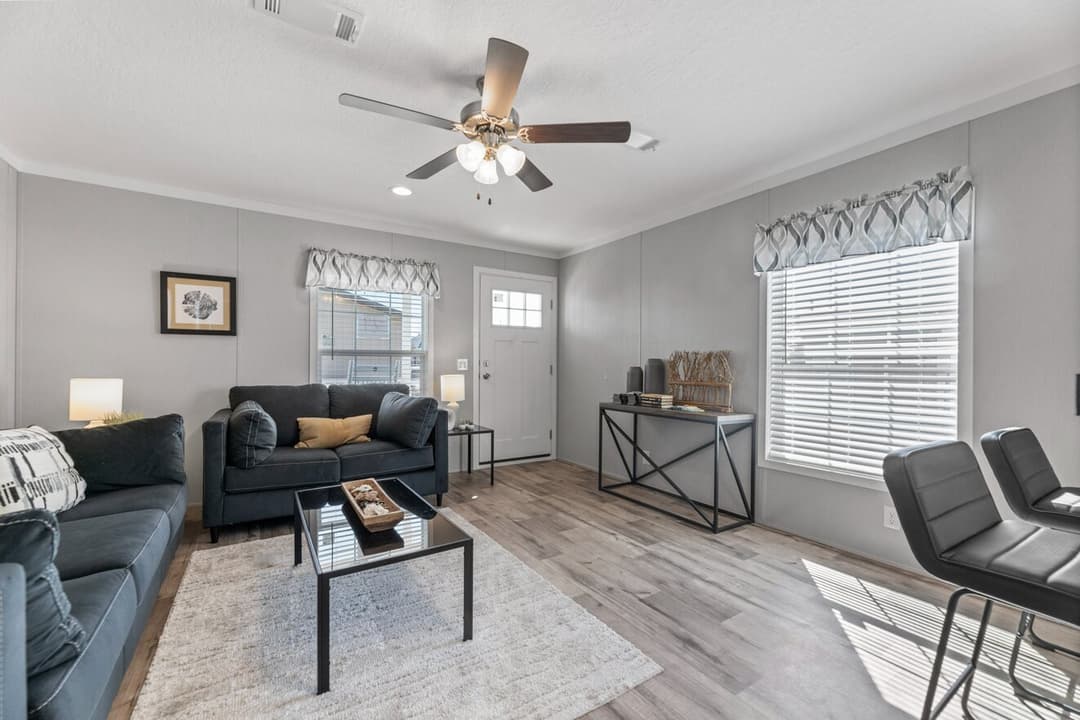 The clarke 16762c interior home features