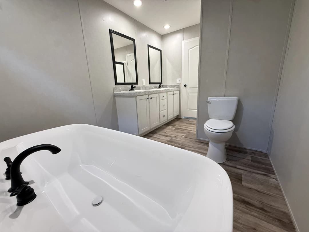 215 ballard rd, honea path, sc 29654 - front lot bathroom home features