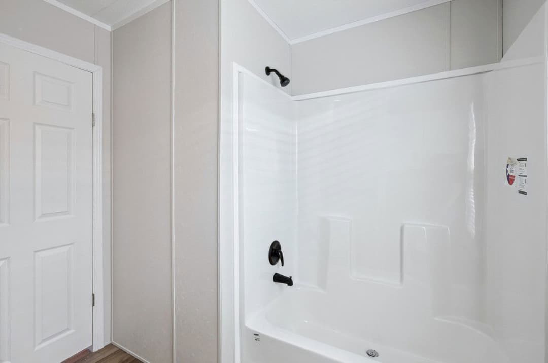 Valor 16763n bathroom home features