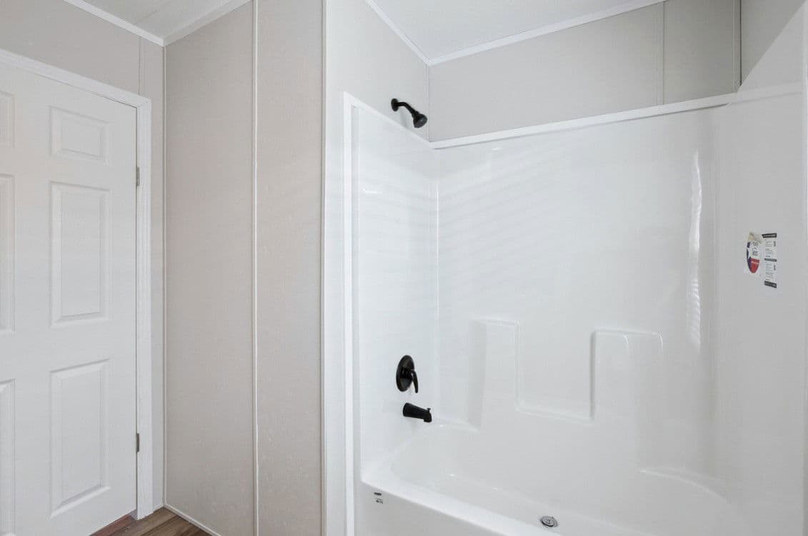 Valor 16763n bathroom home features