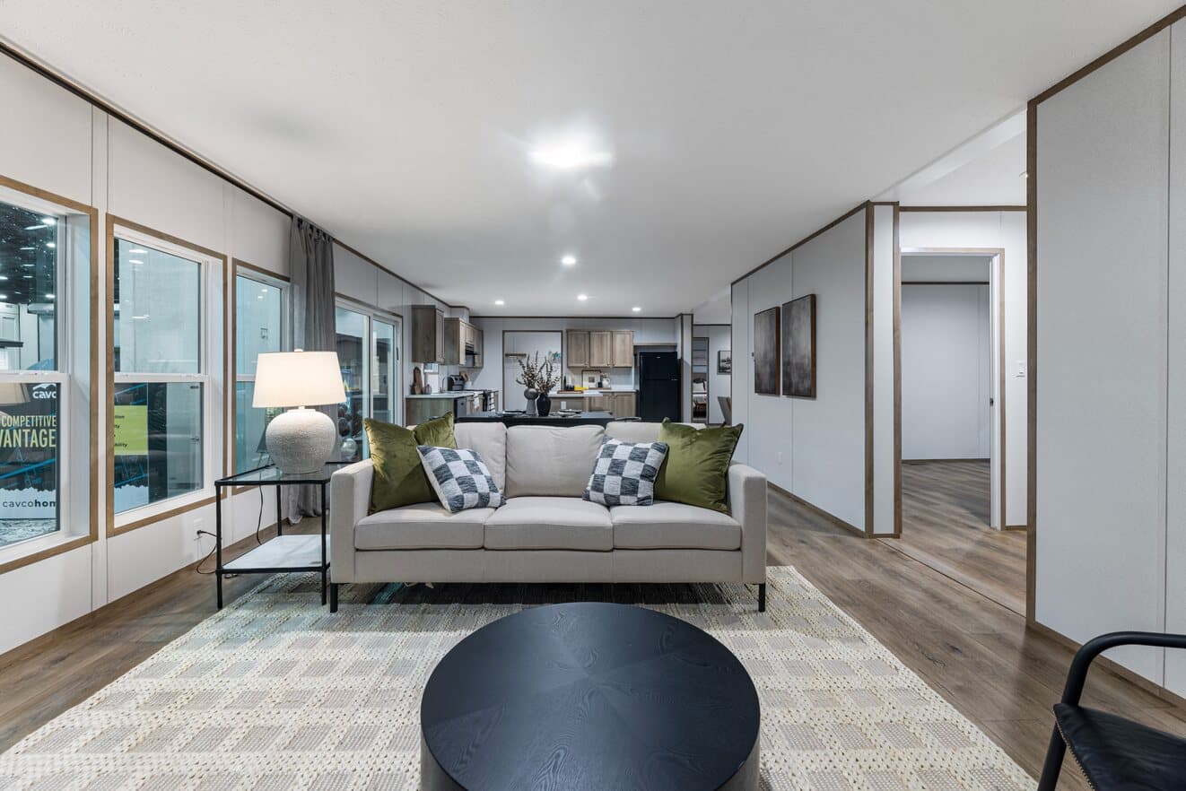 Phoenix 32563a interior home features