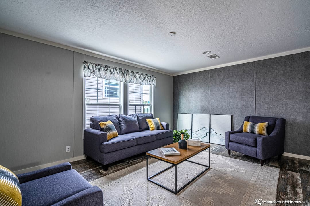 The summit 28643b hero and interior home features