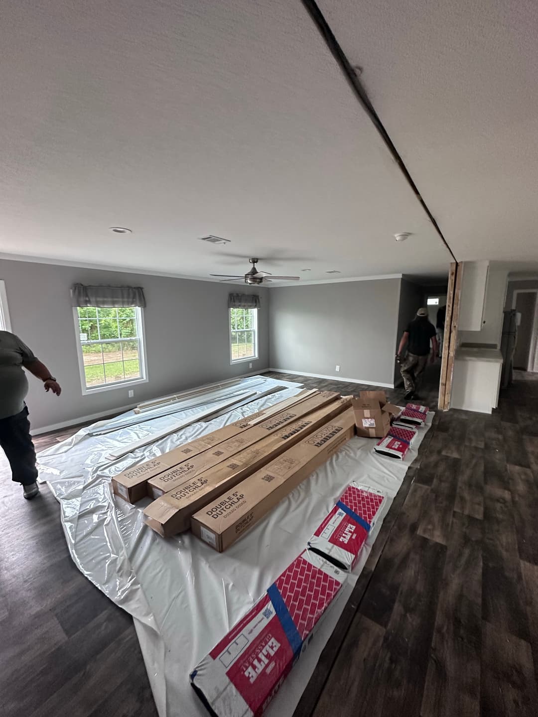 The summit 32764p interior home features