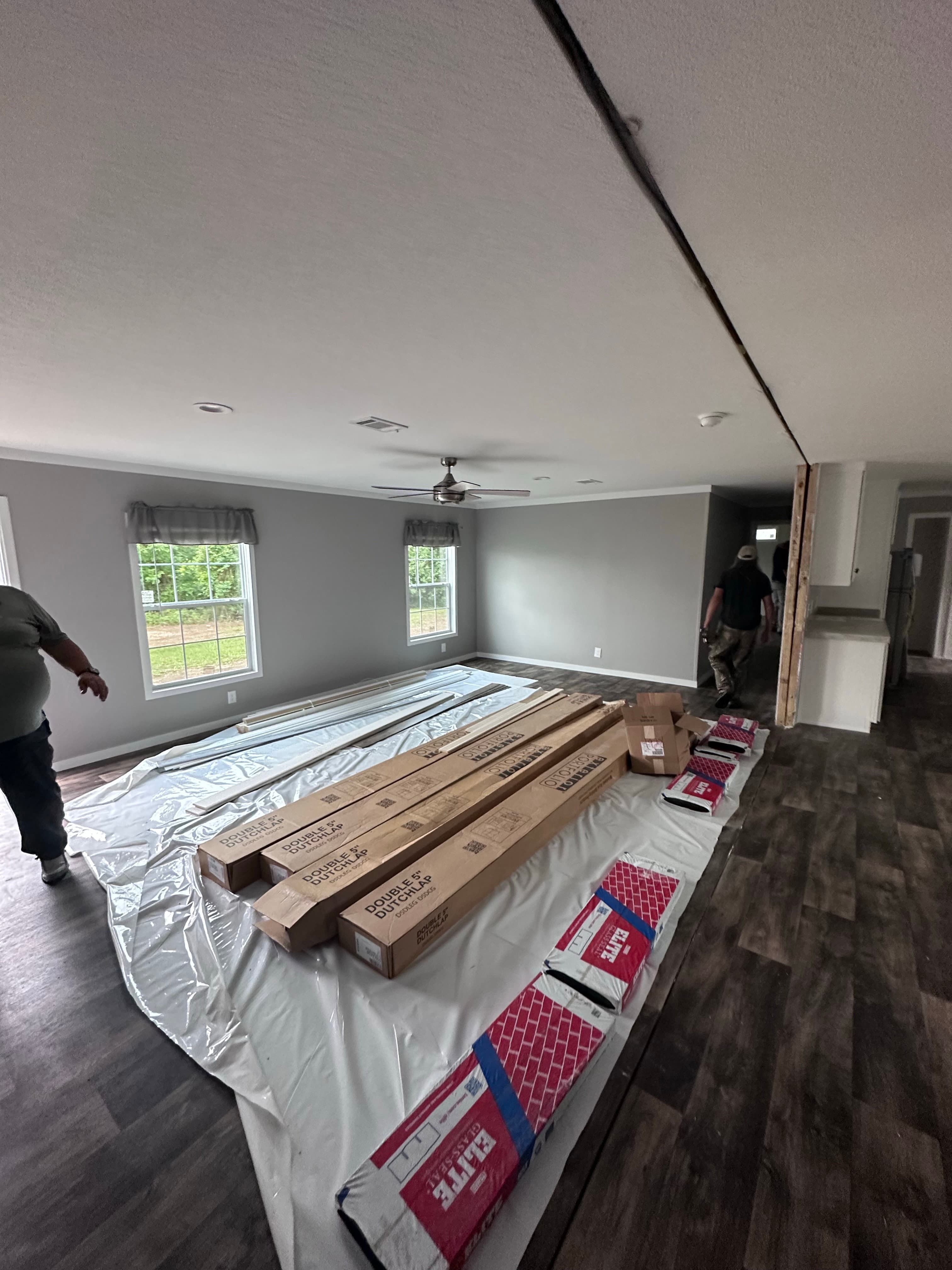 The summit 32764p interior home features