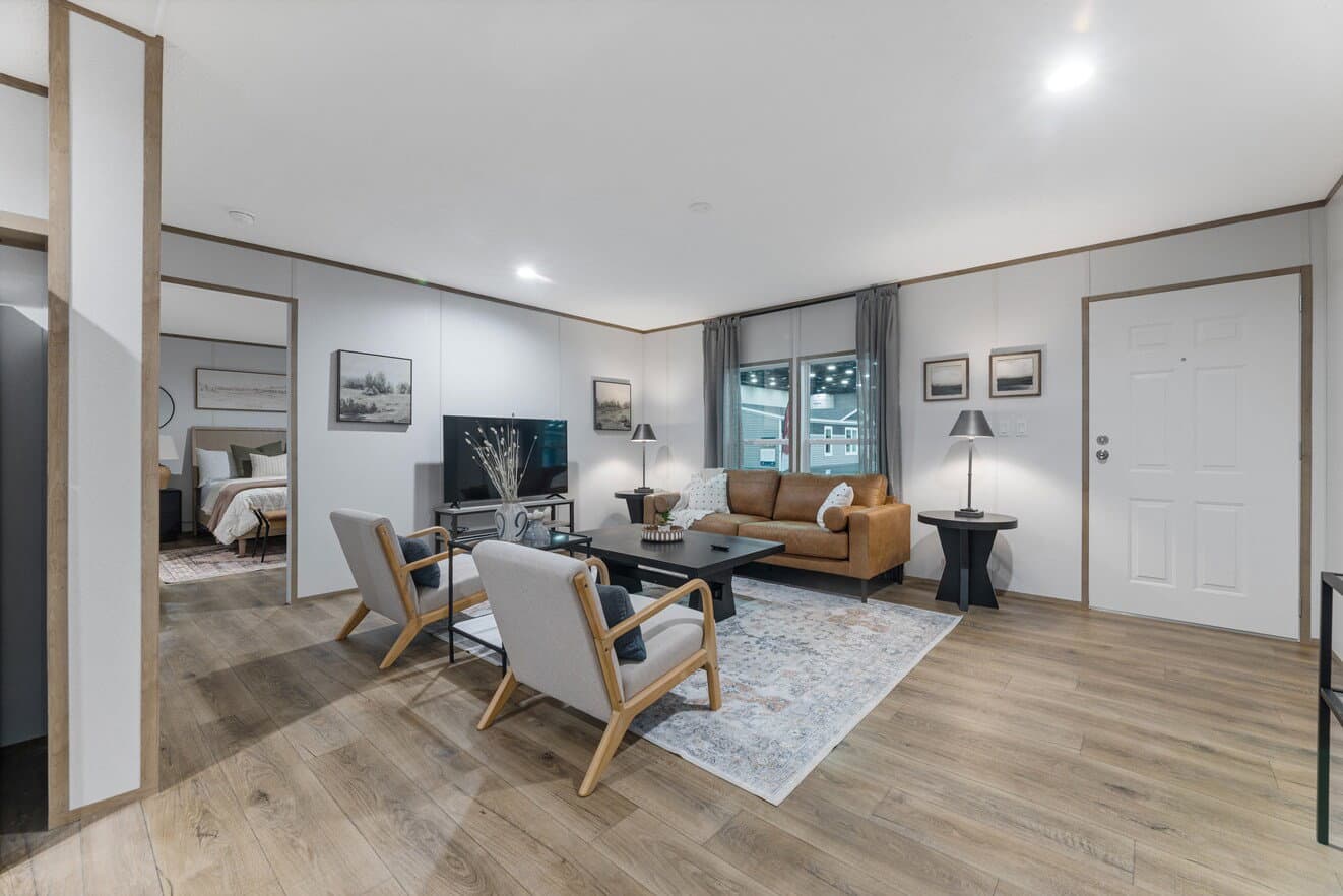 Phoenix 32563a interior home features