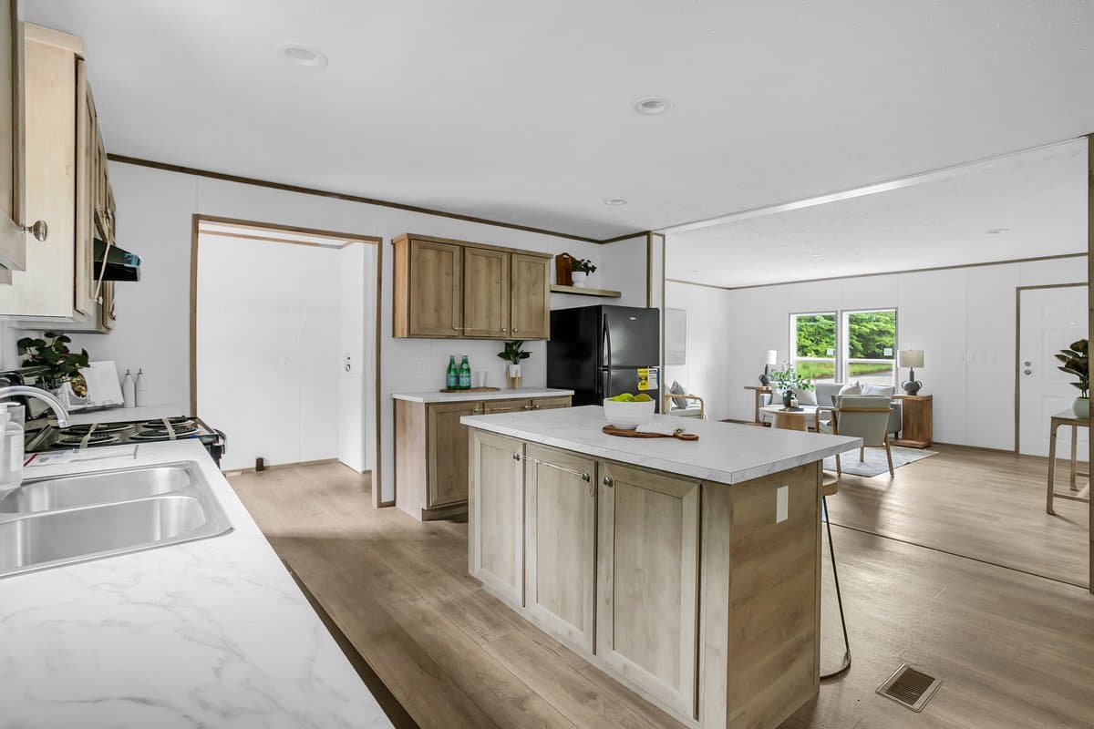 160 bernice dr, moore, sc 29369 (land & home) kitchen home features