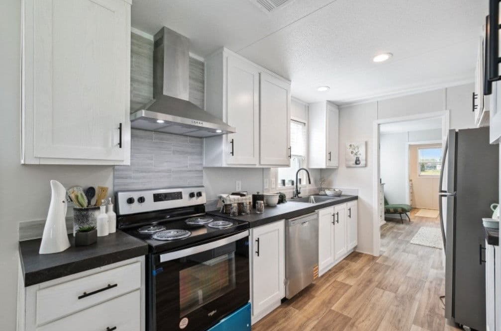 Valor 16763n kitchen home features