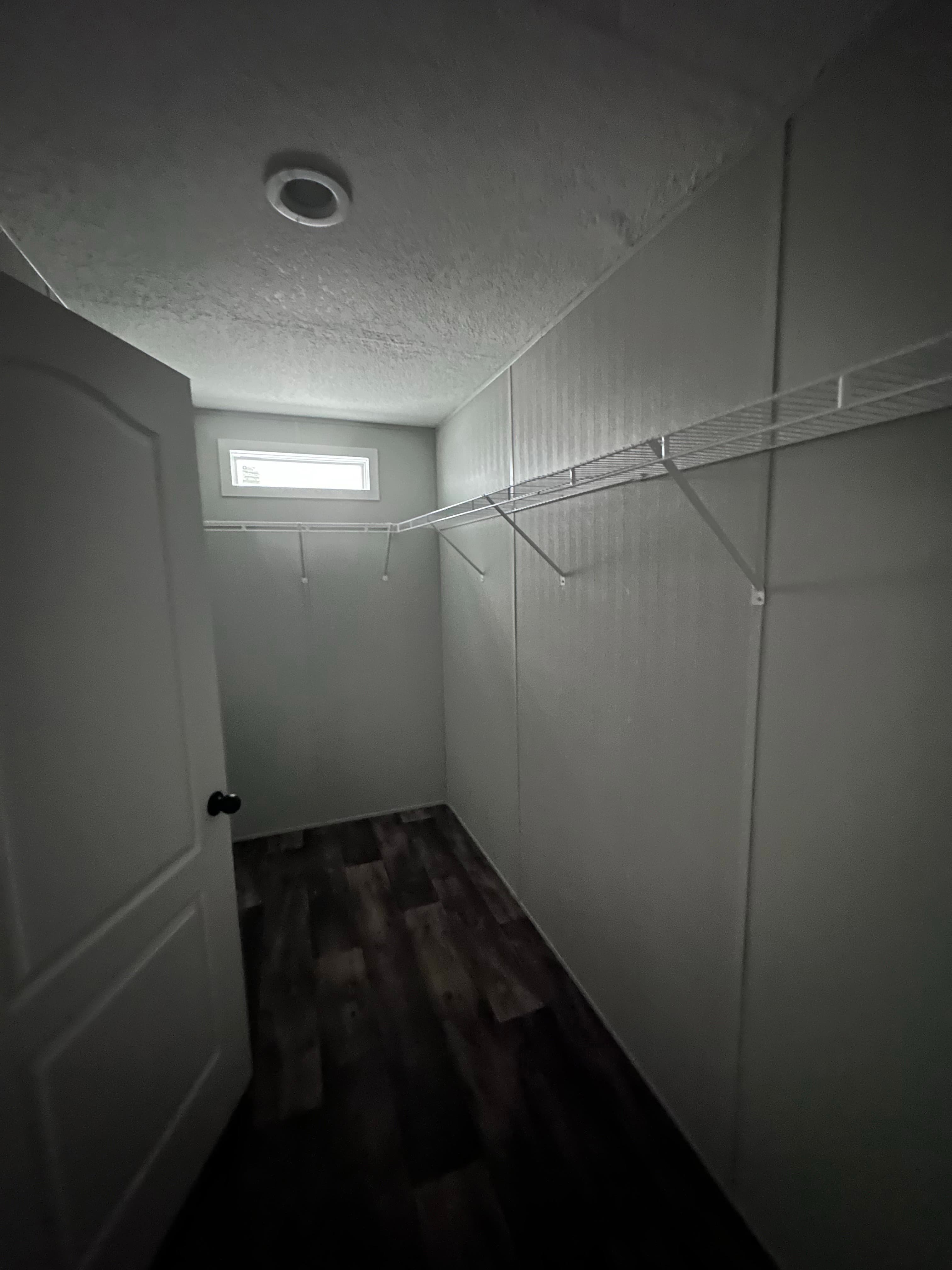 The summit 32764p interior home features