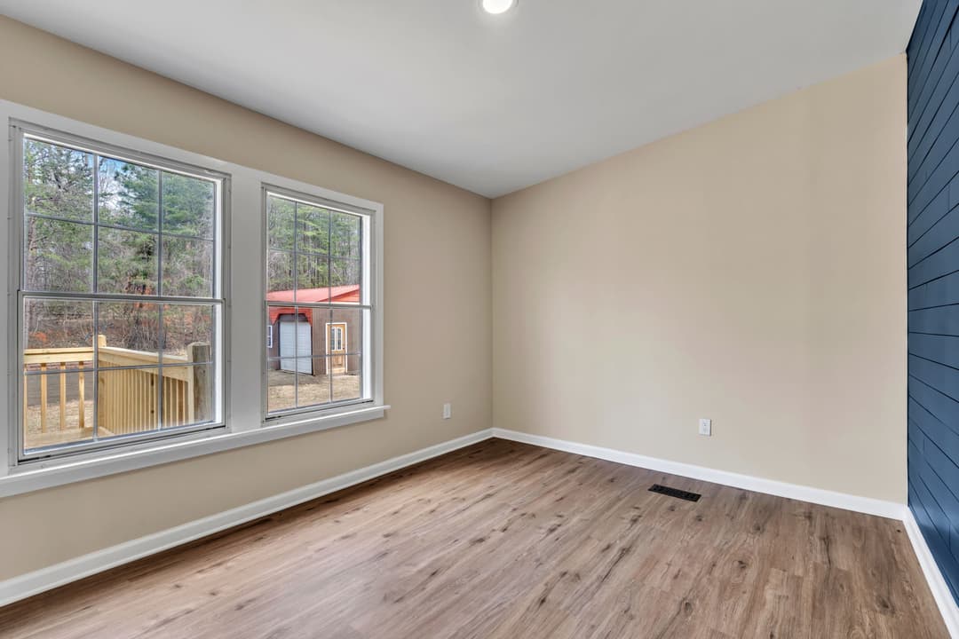 198 cameron ct. pickens sc 29671 (land & home) interior and bedroom home features