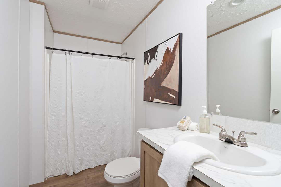 160 bernice dr, moore, sc 29369 (land & home) bathroom home features