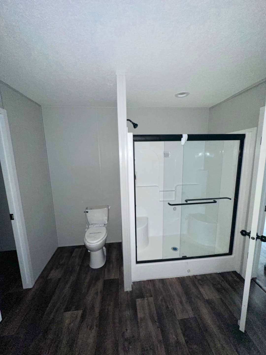 The summit 32764p bathroom home features